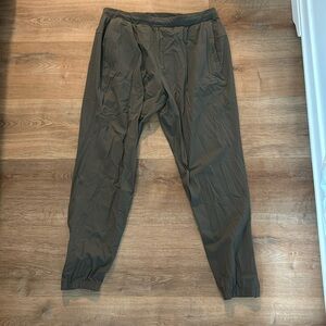 Men’s lulu lemon joggers